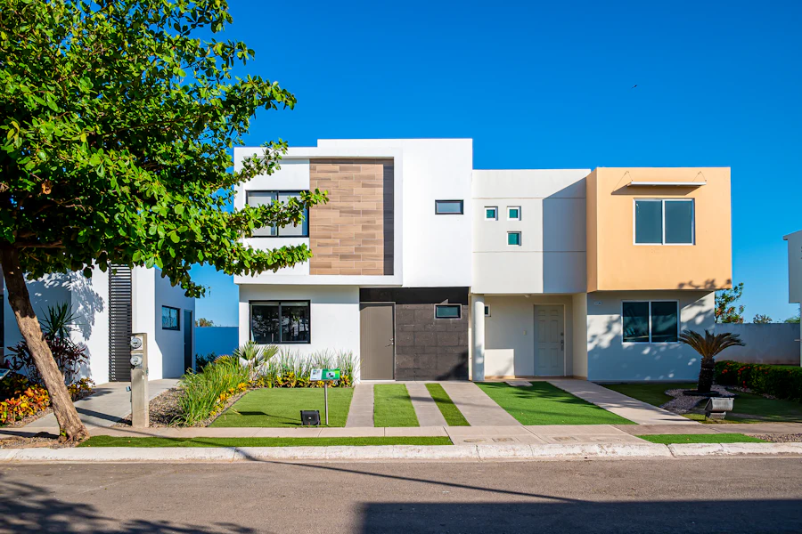 Casas modernas en un fraccionamiento residencial